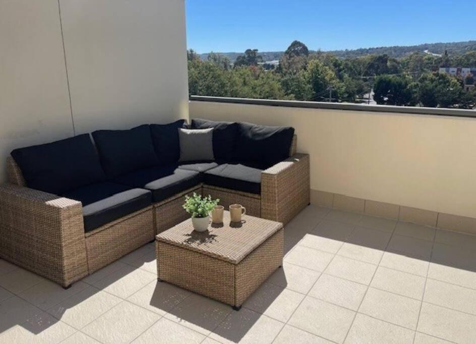 Appartamento Qbn Cracker: 2Br, 2Ba, 2 Secure B/ Ment Car Parks Queanbeyan Esterno foto