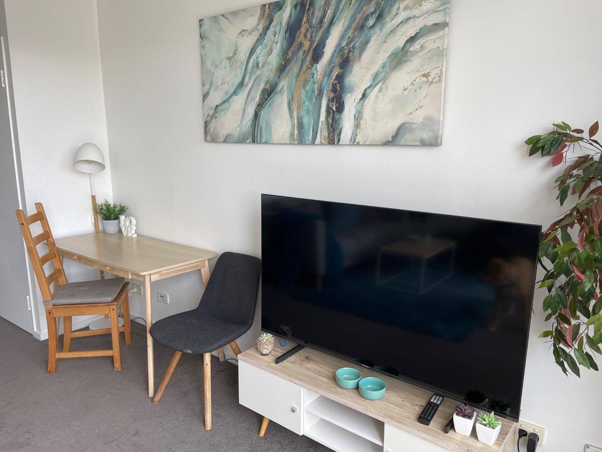 Appartamento Qbn Cracker: 2Br, 2Ba, 2 Secure B/ Ment Car Parks Queanbeyan Esterno foto