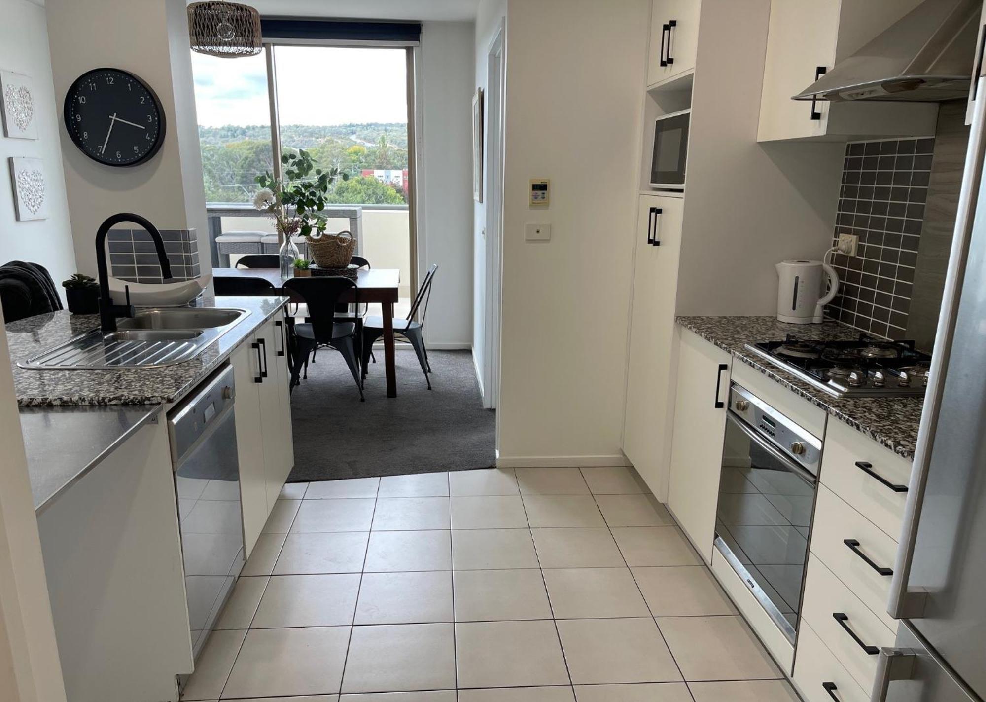 Appartamento Qbn Cracker: 2Br, 2Ba, 2 Secure B/ Ment Car Parks Queanbeyan Esterno foto